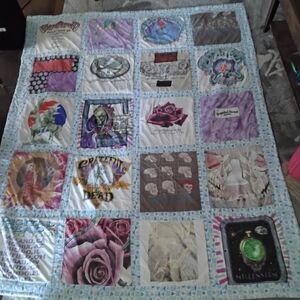 Deadhead T-shirt Quilt with Blue Trim